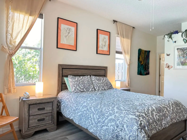 Sarasota Near Siesta Key Beaches Vacation Retreat- Family Friendly Getaway